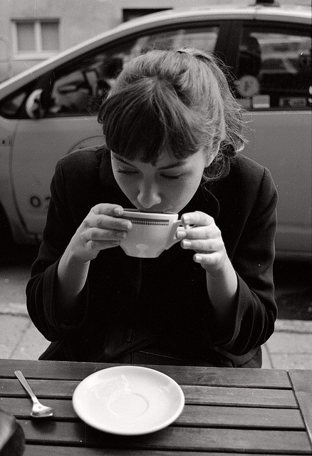 hermicent:

Fika with Emma by sunbear. on Flickr.