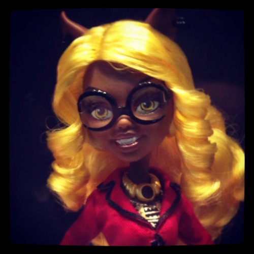 Clawdia Wolf! Howleen, Clawdeen and Clawd&#8217;s older sis! Our first smiling sculpt, check out those freaky fab fangs!