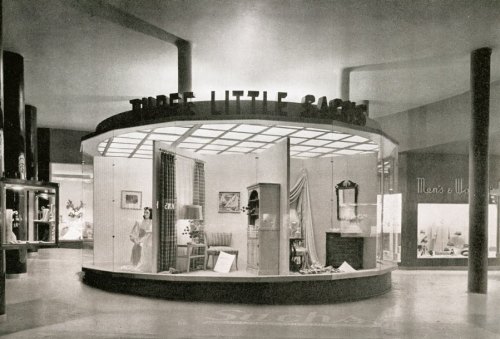 Sachs’ Furniture store, Manhattan, 1946