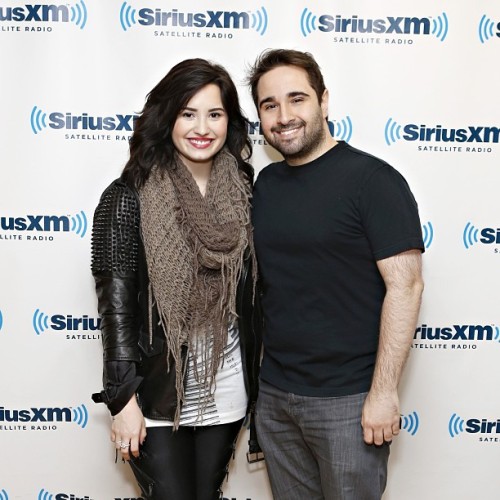 @mikeypiff: Hangin&#8217; with @ddlovato after her @SiriusXMHits1 Twitter Takeover. WTF is up with my hair? I look like Scruffleupagus. #AskDemi
