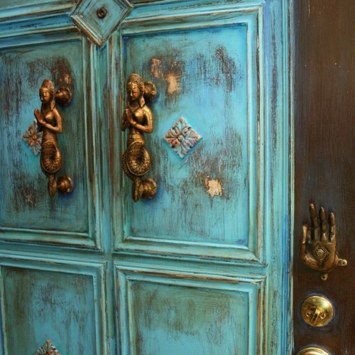 The blue door work in progress. Or how to ruin a door:) #nofilter #doordetail #naga #nagakanya #snakelady #doorhandles #mudrahand #mudra #bluedoor #decor #interiordecor