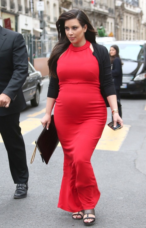 > Kim Kardashian is 7 months pregnant and still looks good‏ - Photo posted in Eyecandy - Celebrities and random chicks | Sign in and leave a comment below!