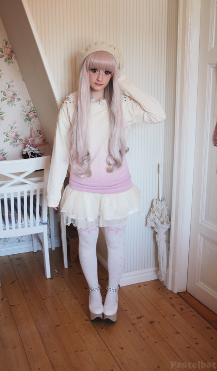 Very simple coord today wearing my new sweater from sheinside :3