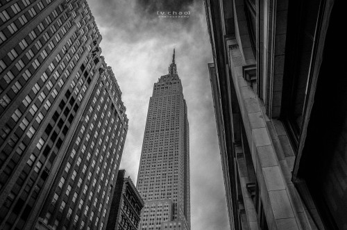 lustingnewyork: <br /><br /> Empire State Building <br /> Facebook / Flickr  <br /> 