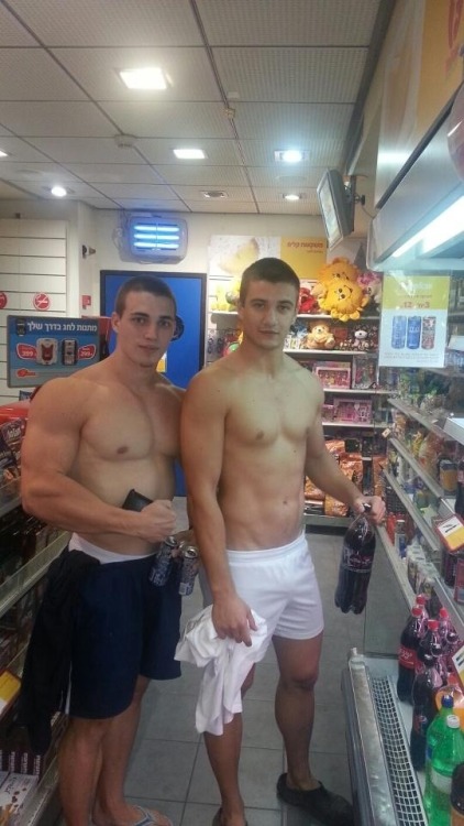 sirjocktrainer:

A good Jock finds stores that allow him and his fellow Jocks to follow the no shirt rule.