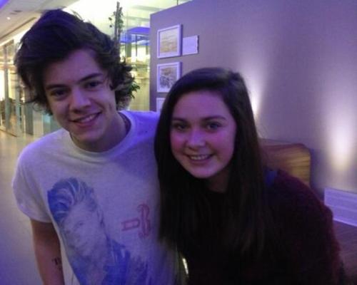 Harry with a fan - 24.03.13 - London