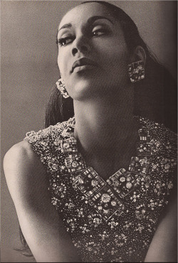 Carmen de Lavallade, dance legend and Vintage Black Glamour favorite (that&#8217;s her in the VBG avatar) turns 82 years old today! Ms. de Lavallade is still going strong today: she is still dancing and recently appeared on Broadway in &#8220;A Streetcar Named Desire.&#8221; This photo appeared in the October 1964 issue of Harper’s Bazaar and Ms. de Lavallade is wearing a beaded necklace by Coppola e Toppa.