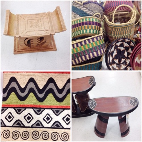 Spotted these #gorgeous #African #stools #baskets #throws  @homegoods #homegoods #homegoodshappy&#160;! #love #graphic #textile #texture #theworldtraveler #safarichic #ghana #beautiful #boho #bohemian #globaldecor #decor #interiordecor