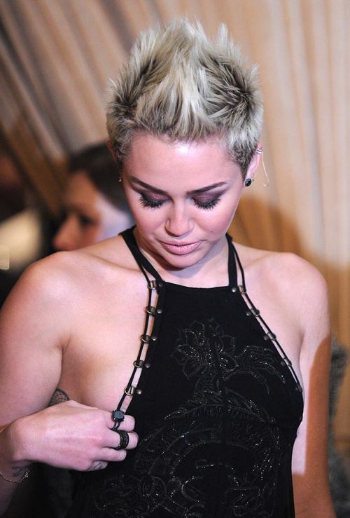 Miley Cyrus nip slip