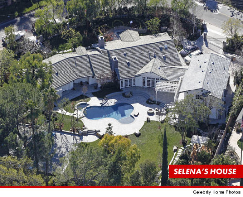 
Selena Gomez Swatted!

7:10 PM PDT  Law enforcement sources tell us Selena and her mom were home when officers arrived. They were both unaware of the 911 call, and had no idea why police were swarming the house.Selena Gomez has just been swatted &#8230; TMZ has learned.It&#8217;s the second time in 2 hours a celeb has been targeted.  We broke the story &#8230; Justin Timberlake was a swatting victim earlier this afternoon.  
Law enforcement sources tell us &#8230; the swatter called 911 and told the dispatcher &#8230; her dad killed her mom with a gun that was among a cache of 20 weapons.  The swatter then said the dad was going to burn the house down.The LAPD is struggling to bust the ring that has wreaked havoc on the city for weeks.