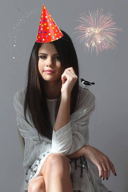 MuchMusic:Who gives everyone else gifts on their own birthday?Selena Gomezdoes, in the form of a brand new music video. Watch it here:http://ow.ly/ncSy0HAPPY BIRTHDAY GIRL!