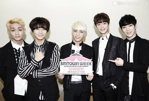 [Official] SMTOWN Twitter Update 131203 - ‘SMTOWN WEEK’ SHINee’s ‘The Wizard’ concert (1P) 
Credit: SMTOWNGLOBAL 