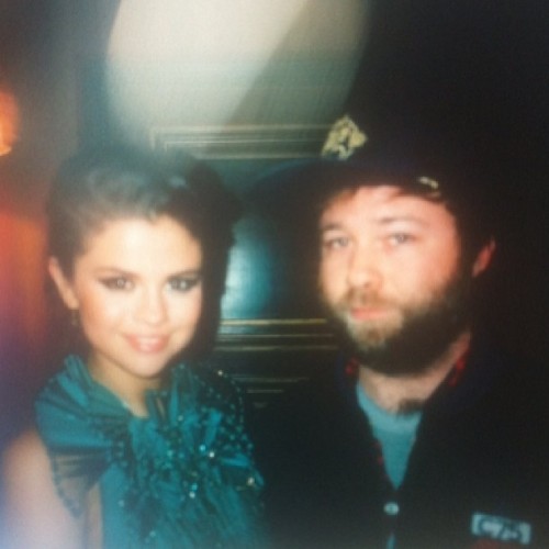 New/Old picture of Selena and a fan