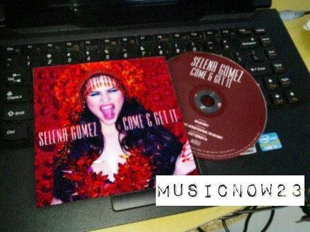 The album cover & CD of ‘Come & Get It’!