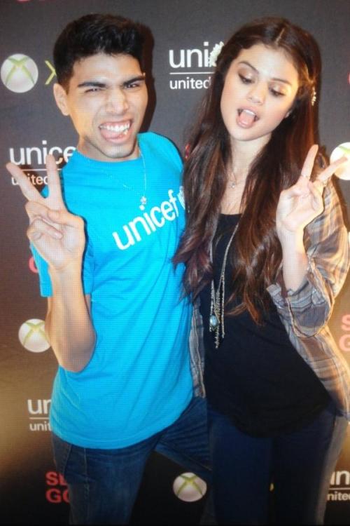 @LeoADion: Met Selena Gomez again today at her Meet and Greet #Unicef #NYC
