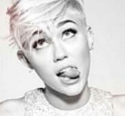 (Low Quality) Newly released photo of Miley
