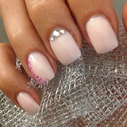 Kerstin Lindh #gel #glitter #gelnails #blush#nails #nailart...