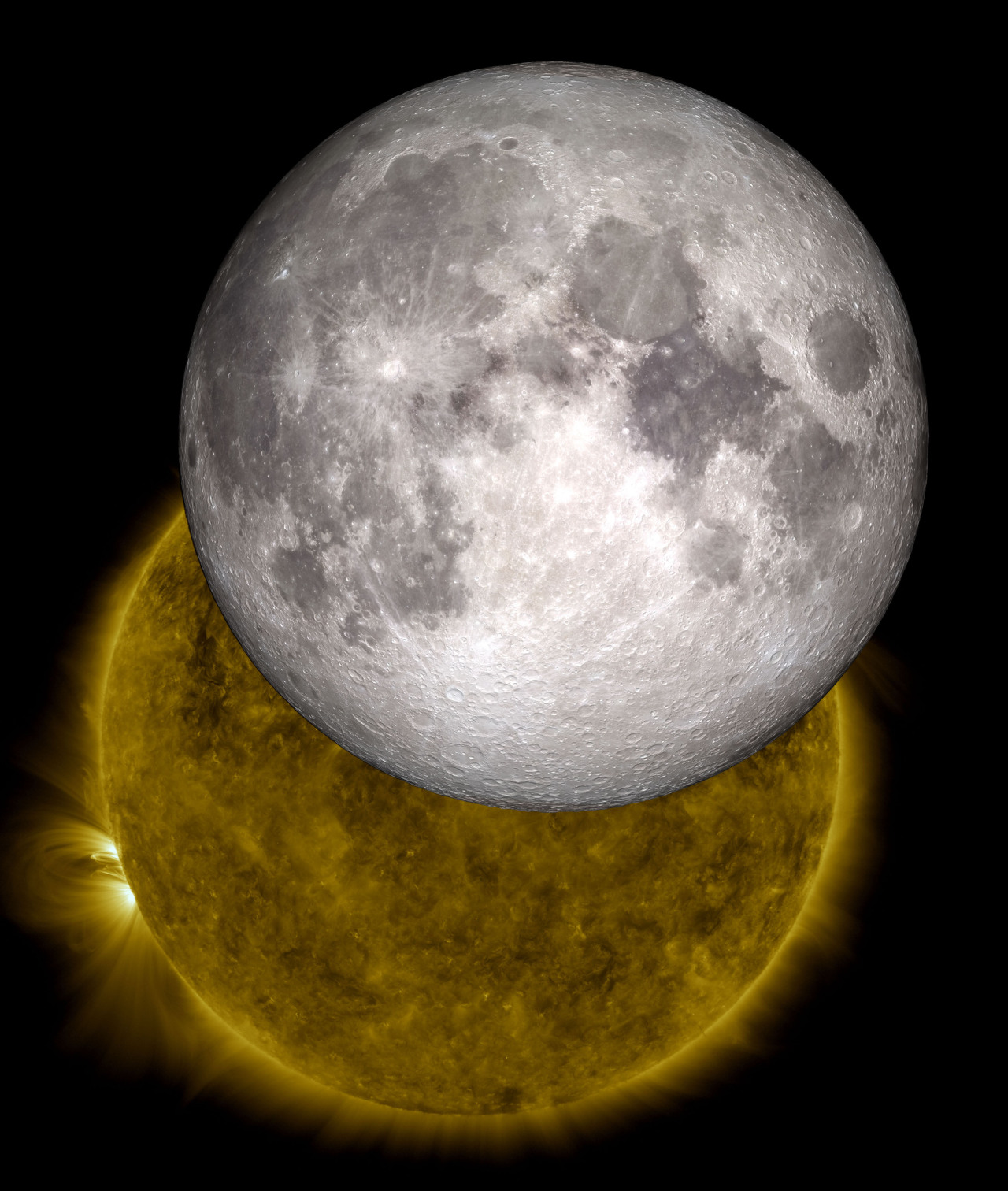 Dos imágenes obtenidas por la NASA , mediante la utilización de distintos mecanismos de observación tridimensional utilizados por separado, dan como resultado esta particular imagen conjunta de la luna y el sol. (AFP)