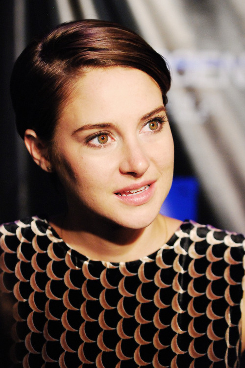 
Shailene Woodley attends the ‘Divergent’ screening in Chicago on March 4, 2014 
