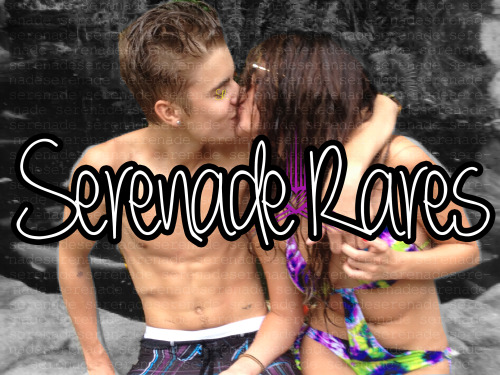 A new rare of Selena Gomez and Justin Bieber on vacation.