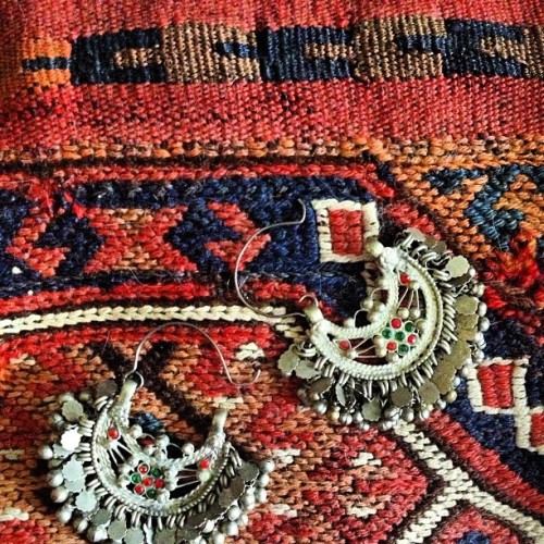 #tribaljewelry #tribal #jewelry #earrings #afghanjewelry #afgan #afghan #turkish #turkishpillow #instaphoto #instapictures #photo #global #style