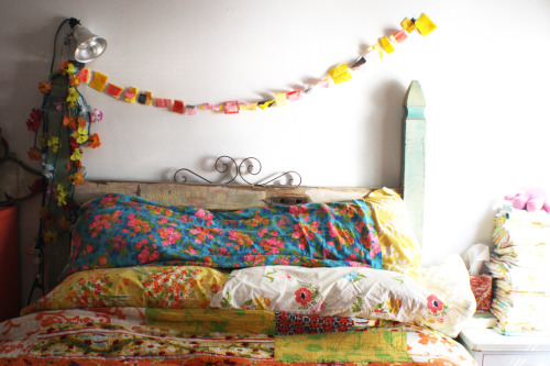 the happy september bed (by jessica wilson {jek in the box})