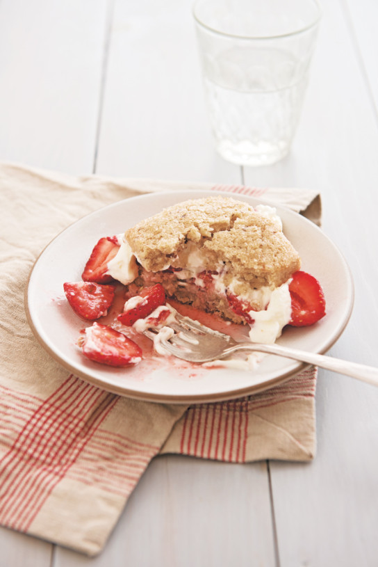 Shortcake aux fraises de noisette: neoqlassical
