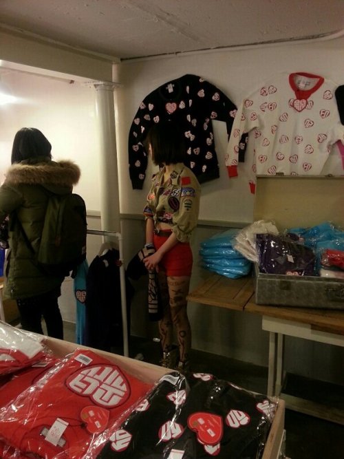 SNSD IGAB Outfits @ SNSD’s Express Cafe / Valentines Cafe [1]