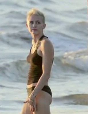 Miley on the beach in Costa Rica