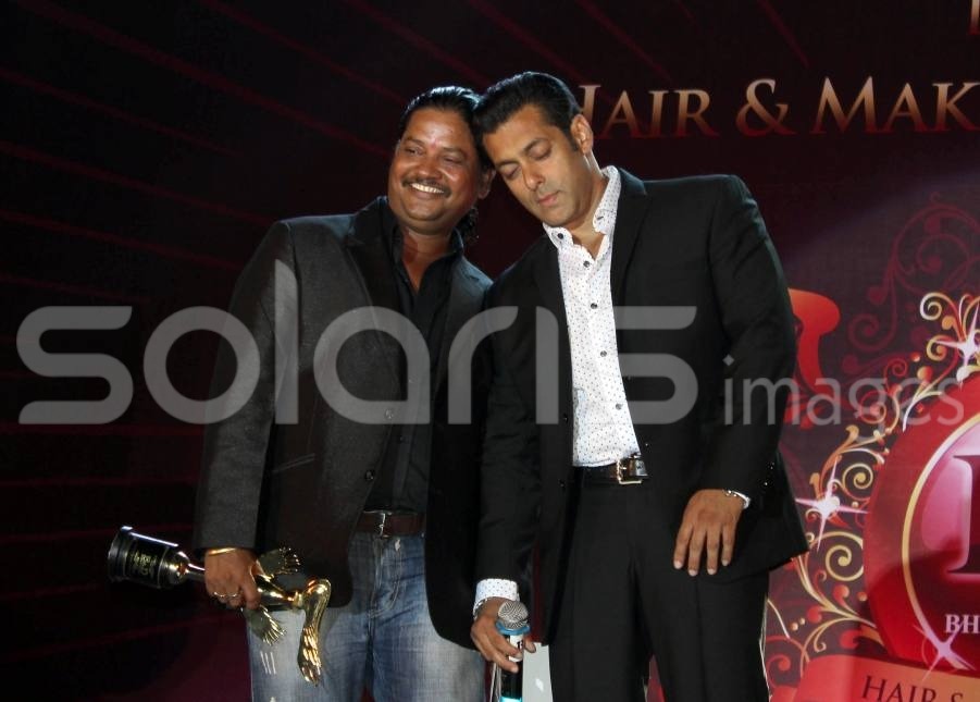 ★ Salman Khan at Bharat N Dorris Hair Styling and MakeUp Awards ! Tumblr_mm20hc7sMK1qctnzso6_1280