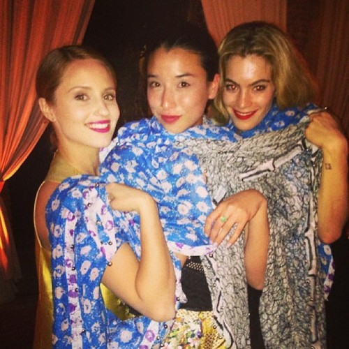 dvf
Lovely ladies Dianna Agron, @lilyscoutk&amp; @chelsealeyland say good night#MoroccanMoments
 
x