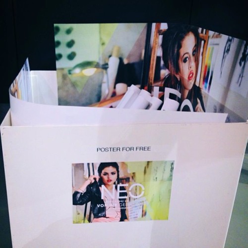 @adidasneolabel: Come by any NEO store in Germany to get a free poster!
