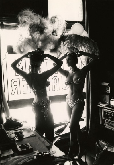 hoodoothatvoodoo:

Peter Basch
‘Latin Quarter Showgirls ‘
1950s
