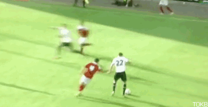 theotherkroosbrother:

Bale goal v. Swindon Town

Gylfi&#8217;s assist