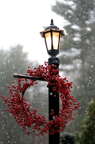 (via street lamps, wreaths of berries &amp; falling &#8230; | Candles In the Window)