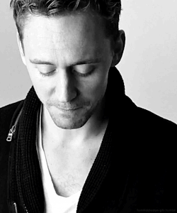 my gif Black and White perfect tom dead tom hiddleston big hiddles hiddleston hiddlestoners Thomas Hiddleston tom hiddleston gif you might enjoy these ones a bit more live below the line okay guys i think i've made probably my best gif ever all about this gif is perfect this looks a xin' photoshoot i can't anymore with this man i'm so done right now peeeeeerfect thomas william xin' perfect hiddleston everybody 