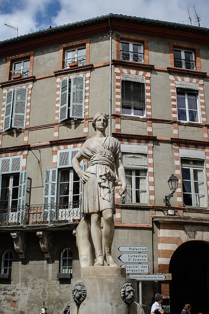 Fontaine Sainte-Scarbes on Flickr.Fontaine de la place Sainte-Scarbes à Toulouse
