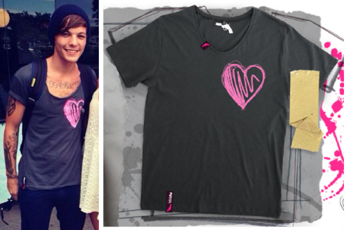 This has been requested a few times, here&#8217;s Louis&#8217; t shirt he wore in @belleeloves1d photo :)
Pistol Boutique - £29.99