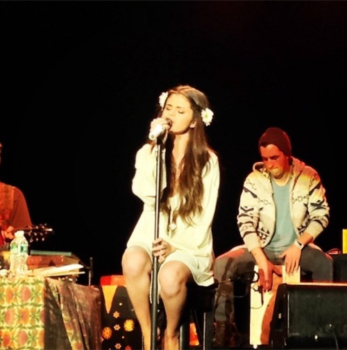 Selena performing