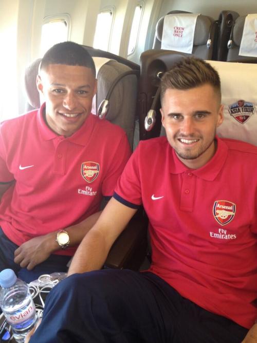
Carl #Jenkinson &amp; @Alex_OxChambo on the plane. #Indonesia here we come! #jakarta
