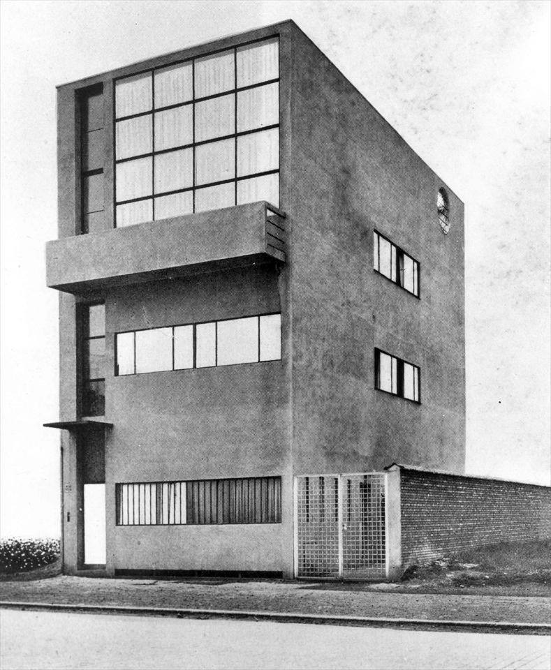 Le Corbusier | Maison Guiette
Antwerp, Belgium, 1926.