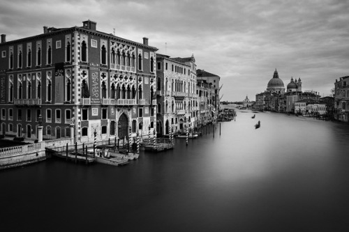 by Antonello Zoffoli (via Venice Long Exposure on Photography Served)
