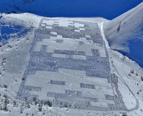 Space Invaders Snow Art
