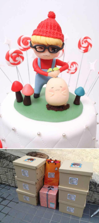 130502 - Baekhyun’s birthday, BaekhyunBar’s birthday cake and gifts for Baekhyun Credit: 边伯贤吧_BaekHyunBar.