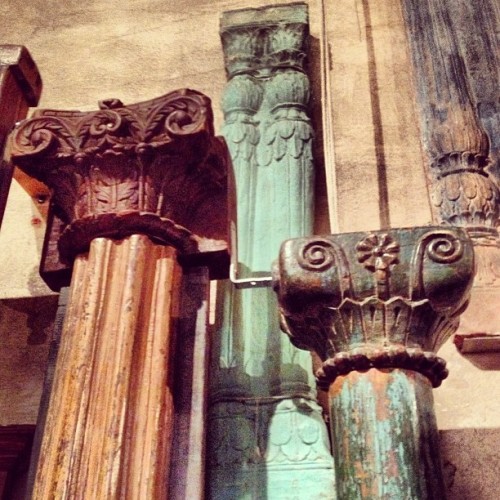 #colums #materialculture #architecture #decor #antique #old #vintage #india #globalstyle #beautiful #love