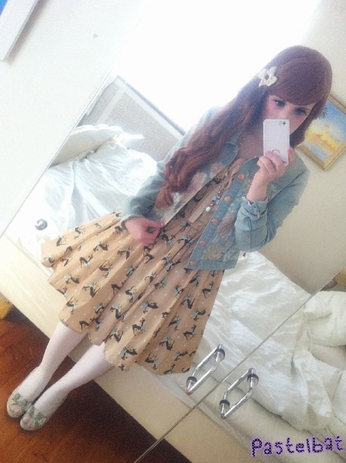 Wearing my new dress today it has deer&#8217;s on it&#160;; v&#160;; you can get it from here&lt;-
and today was the first day of my new internship i think it went pretty well T v T