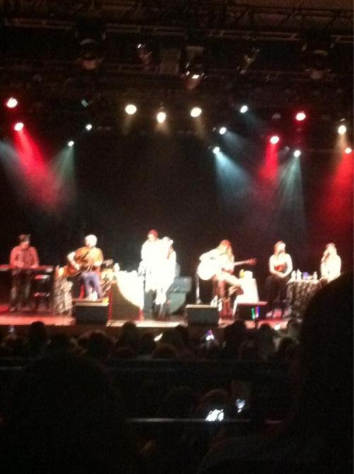 Selena performing right now!