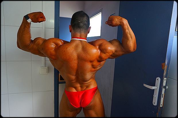 musclemonsterz:

Lorenzo Becker