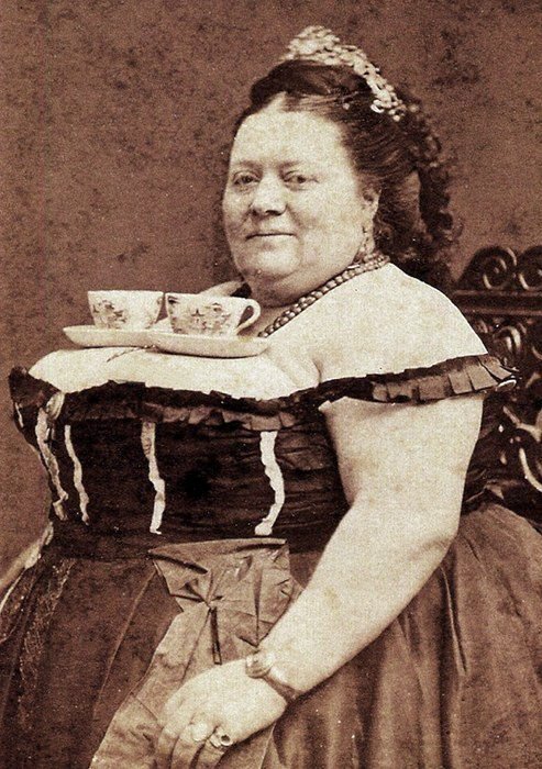 weirdvintage:

A perfect tea tray, late 1800s (via Retronaut)
