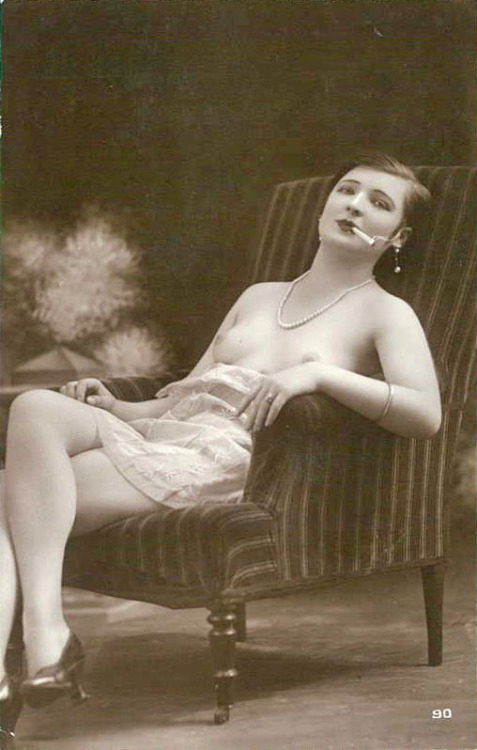 I just adore her utterly blasé attitude.Good thing I don&#8217;t smoke - I&#8217;d wind up looking like this!